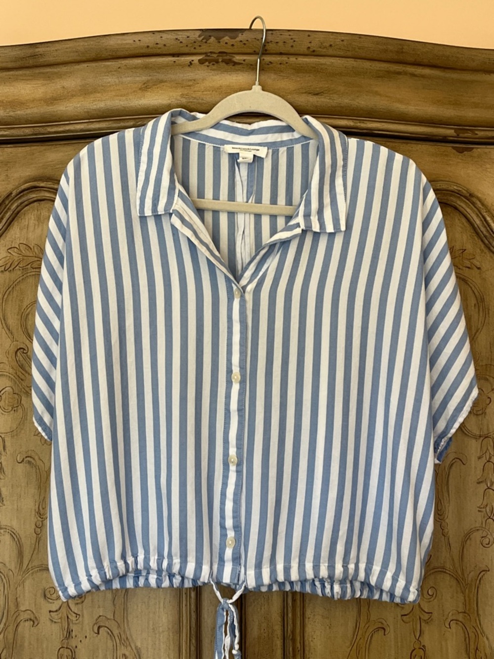 beachlunchlounge L Vertical Stripe Button Front Top